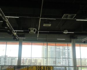 Каток в ТРЦ «Сити Молл»: Монтаж акустической системы подвесного типа, прокладка звуковых и световых линий